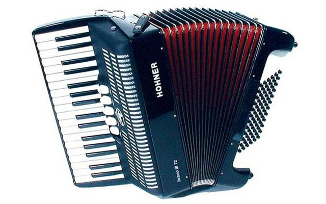 Hohner Bravo III Negro 72 bajos