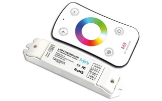 CONTROLADOR LED RGB CON MANDO A DISTANCIA RF