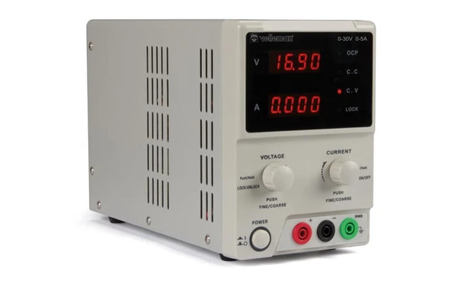 Fuente de alimentación para laboratorio 0-30V DC / 5A Máx. Doble Display LED