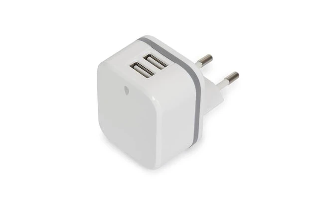 CARGADOR COMPACTO CON 2 CONEXIONES USB 5 V - 3.4 A máx. ( 2.4 + 1 A ) - 17 W máx.