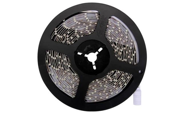 Juego con cinta de LEDs flexible, controlador y adaptador de red - RGB - 150 LEDs - 5 m - 12 vDC