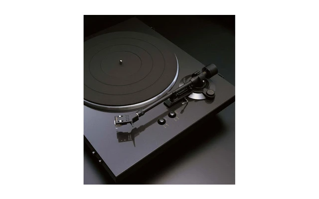 Denon DP 300 Giradiscos