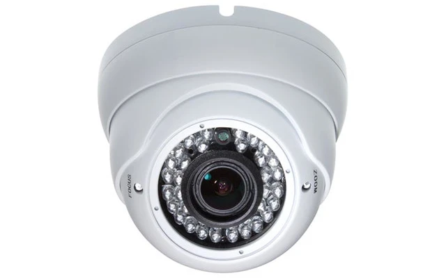 CÁMARA ANALÓGICA - PARA EL USO EN EXTERIORES - DOMO - IR - LENTE VARIFOCAL - 1000 LÍNEAS TV