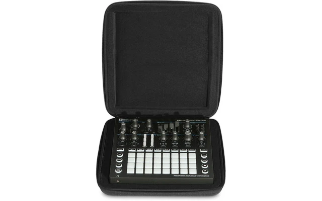 UDG Creator Novation Circuit Mono Station Hardcase Negra