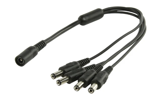 Divisor de CC con 1x conector hembra y 4x conectores macho - König SAS-CABLE10