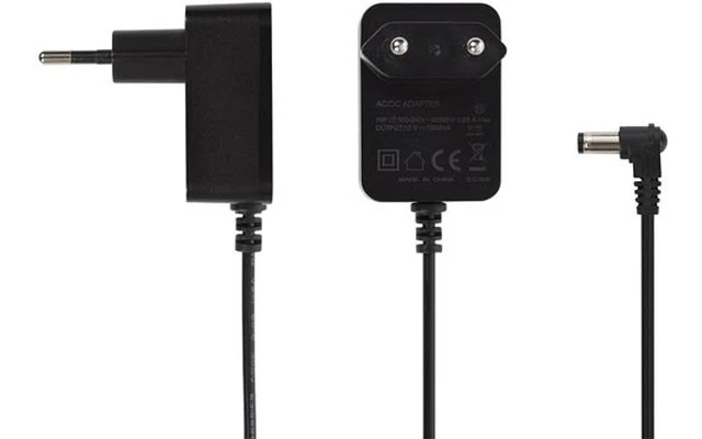 Fuente de alimentación universal - 12 vDC - 0,5 A - 6 W - conector (2.1 x 5.5 mm)