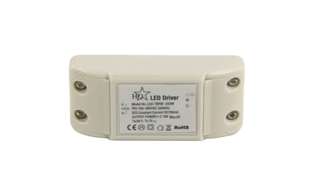 CONDUCTOR DE LED SUMINISTRO CONSTANTE 700MA MAX 2X3W