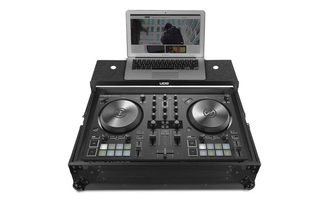 UDG FlightCase Traktor Kontrol S2 Mk3 Black Plus ( Bandeja portatil )