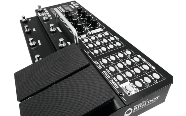 EuroLite DMX Move Bigfoot Controlador de pie 192