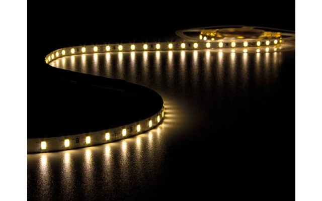 CINTA DE LEDs FLEXIBLE - COLOR BLANCO CÁLIDO 2700K - 300 LEDs - 5m - 24V
