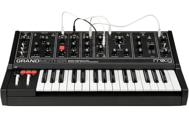 Moog Grandmother Dark