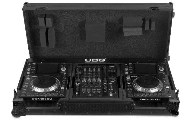 UDG Ultimate Flight Case Set Denon DJ SC5000/ X1800 Black Plus (Ruedas)