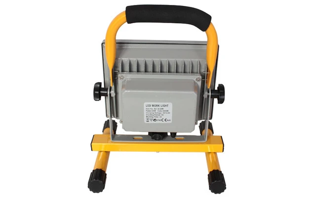 Foco LED portable y recargable 20W IP65