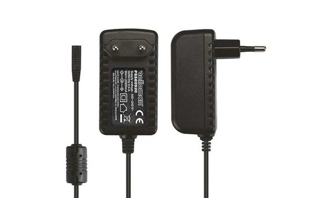 Fuente de alimentación universal con 6 conectores intercambiables - 9 vDC - 2A - 18W