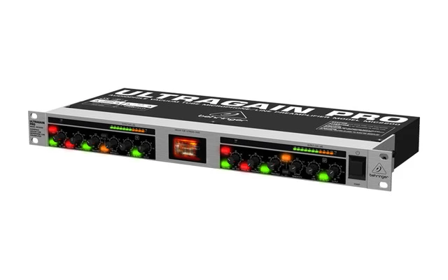 Behringer MIC 2200