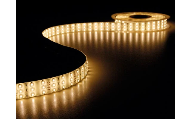 CINTA CON LEDs TRIPLE FLEXIBLE - COLOR BLANCO CÁLIDO - 900 LEDs