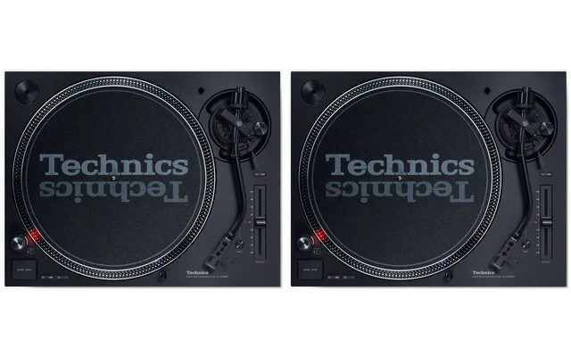 2x Technics SL-1210 Mk7