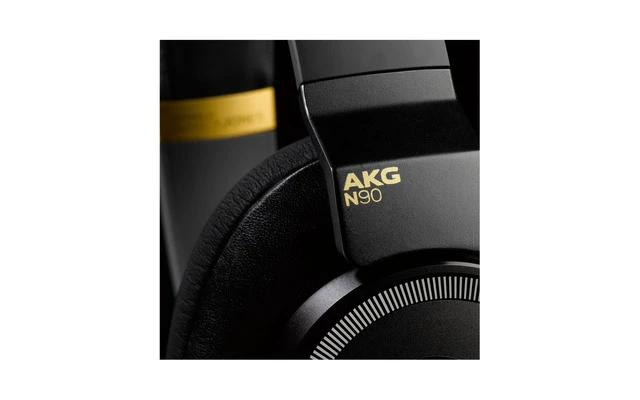 AKG N90Q