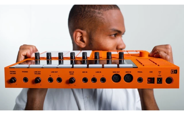 Maschine MK3 Flame Orange