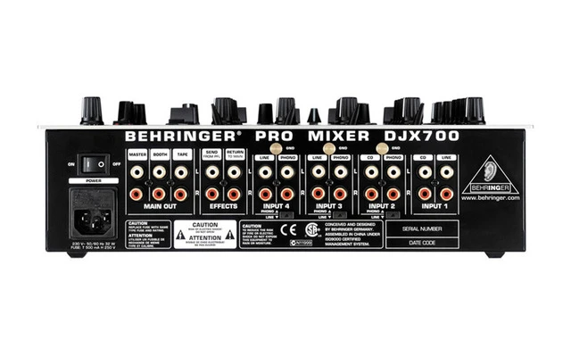 Behringer DJX 700