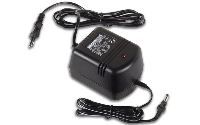 ADAPTADOR DE RED NO ESTABILIZADO - TENSIÓN FIJA - ENTRADA AC, SALIDA DC - 5 VDC/2000 mA