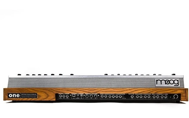 Moog One 8