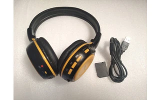 Auriculares con reproductor de MP3(SD) y radio FM - Liquidación
