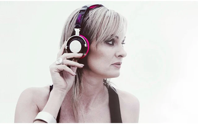 On-Ear Melle Luna Black Fushia Strass