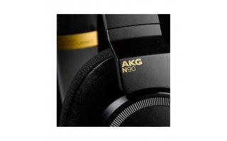 AKG N90Q