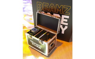 BeamZ Fuze610Z Wash LED 6x10W RGBW Zoom Set con FlightCase