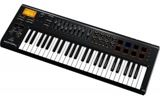 Imagenes de Behringer Motör 49