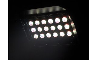 Eurolite LED CLS-18 QCL RGBW 18x8W 12°