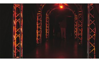 Ibiza Light PAR Truss Batería - 3 LEDs RGBW de 4W 