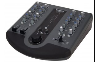 Imagenes de Mackie U420D