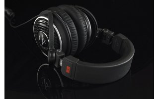 SoundMagic HP 200