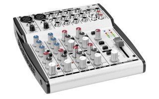 Imagenes de Behringer Eurorack UB1002