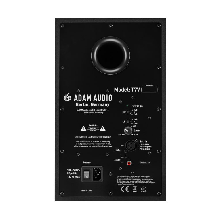 Panel trasero del ADAM T7V: puerto bass reflex, conmutadores HF y LF, control de nivel, entradas XLR y RCA con selector +4 dBu / -10 dBV