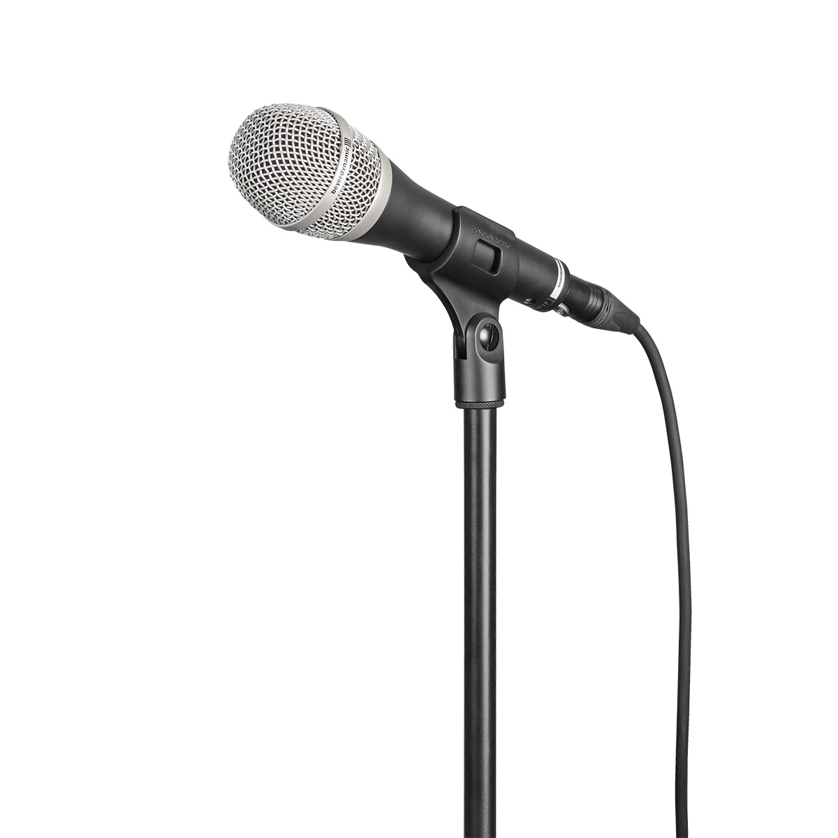 Beyerdynamic TG V50 montado num tripé de microfone com a sua pinça