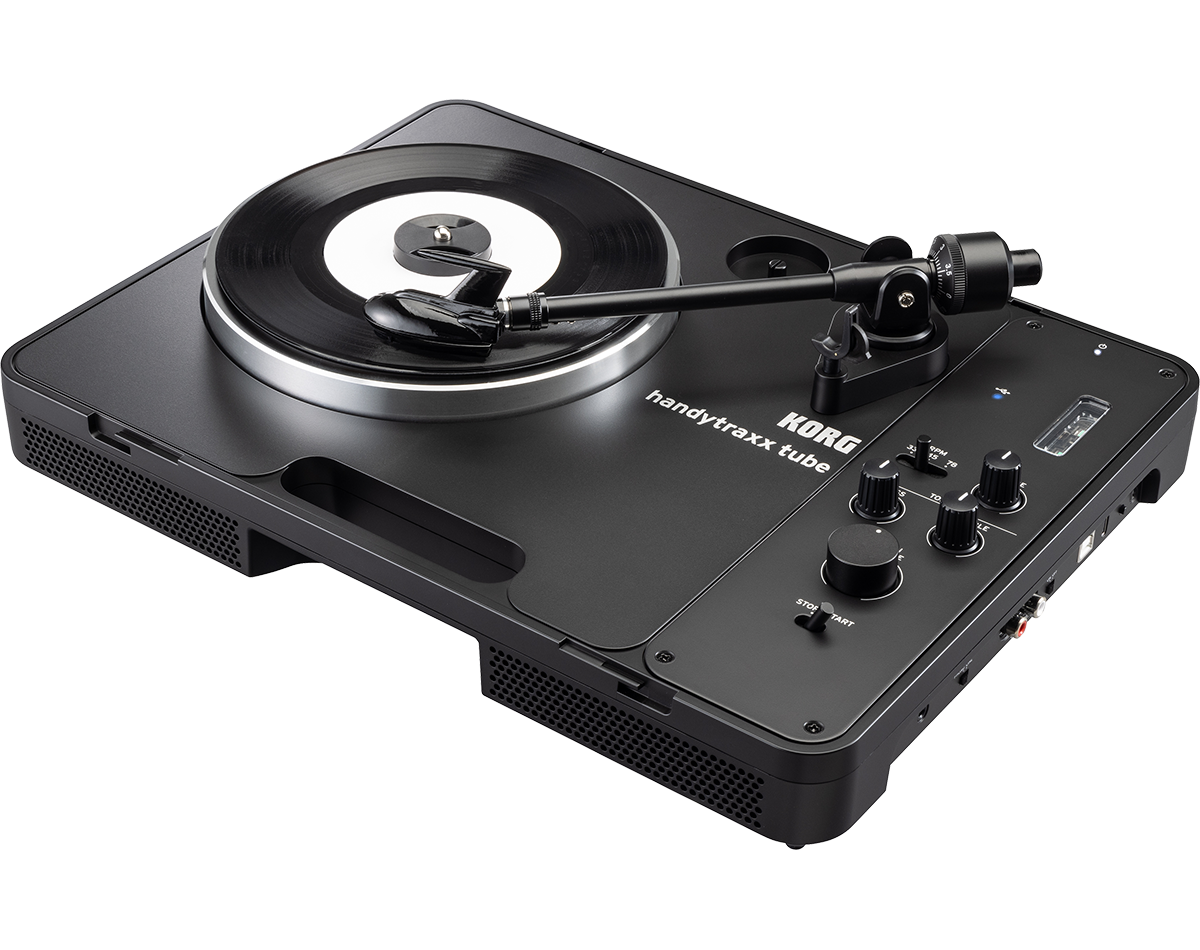 Korg handytraxx tube J preto em vista três quartos com a cápsula JICO Clipper no braço
