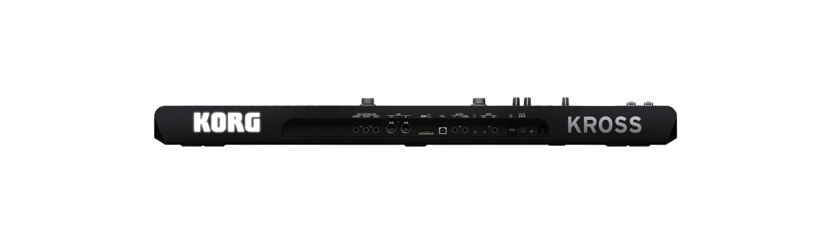 Painel traseiro do Korg KROSS 2-61 com as ligações de áudio, MIDI, USB, pedais e cartão SD