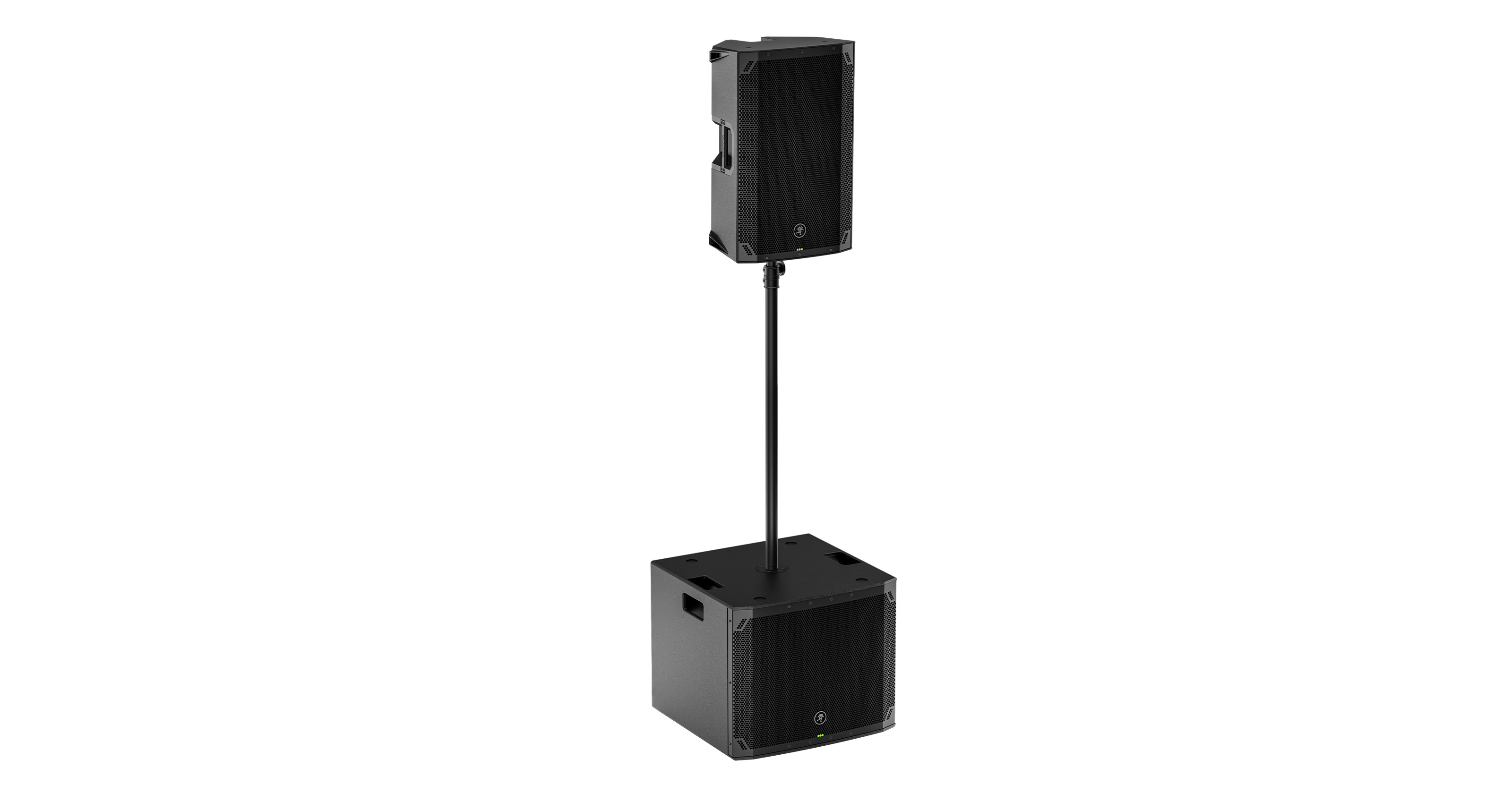 Sistema Mackie Thumpv4 completo con altavoz montado sobre el subwoofer mediante mástil