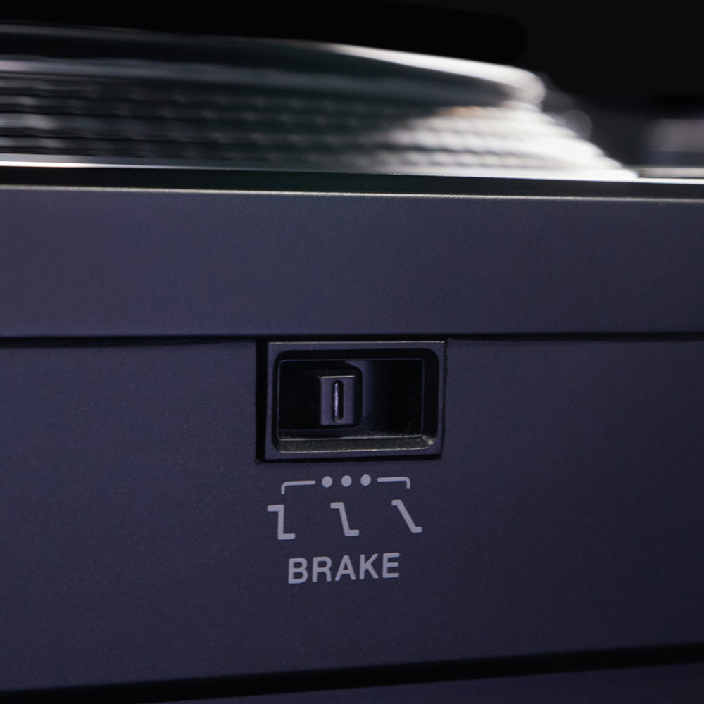 Seletor BRAKE de três posições na frente do Pioneer DJ PLX-CRSS12
