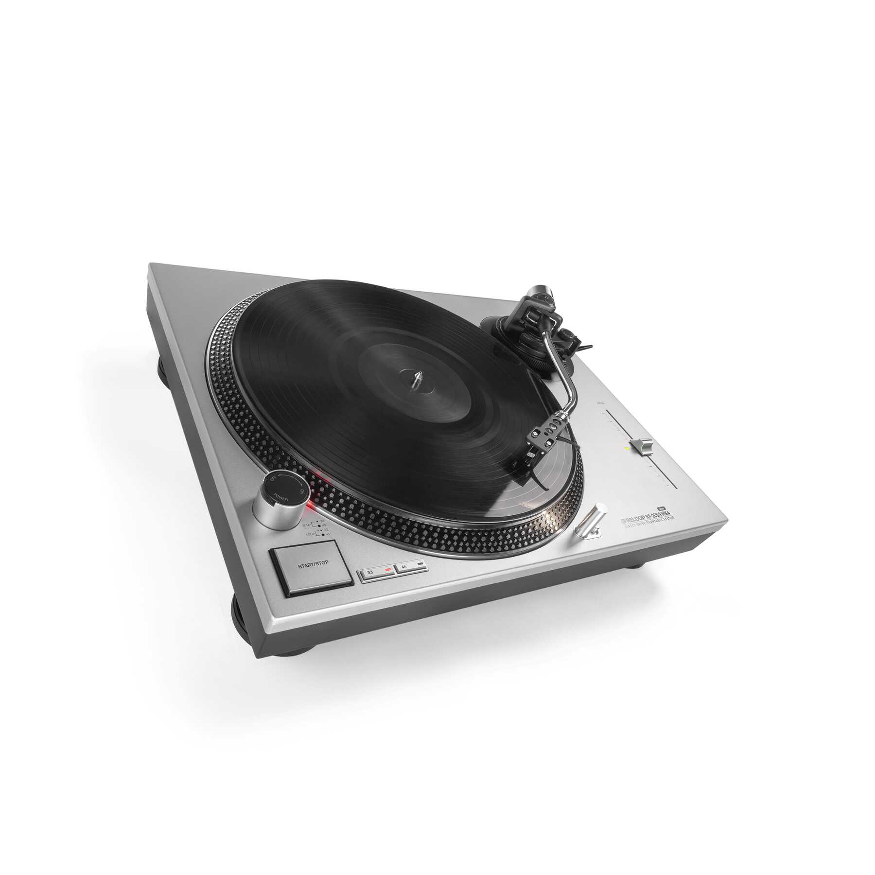 Reloop RP-2000 MK4 Silver em vista três quartos com um disco no prato