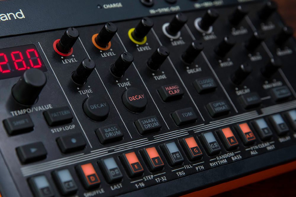 Aira Compact | T-8 BEAT MACHINE