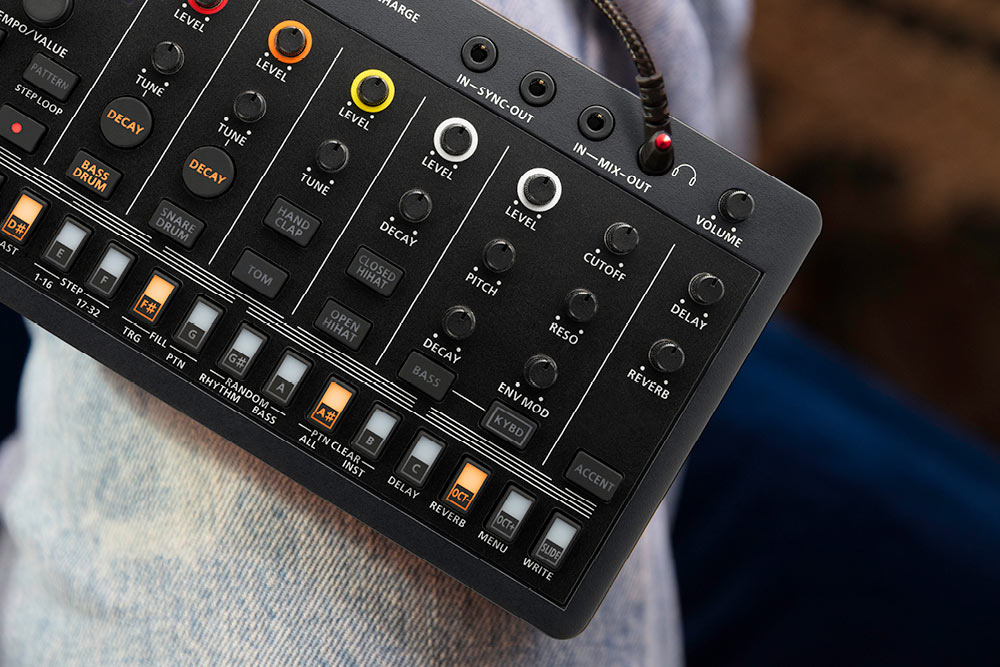 Aira Compact | T-8 BEAT MACHINE