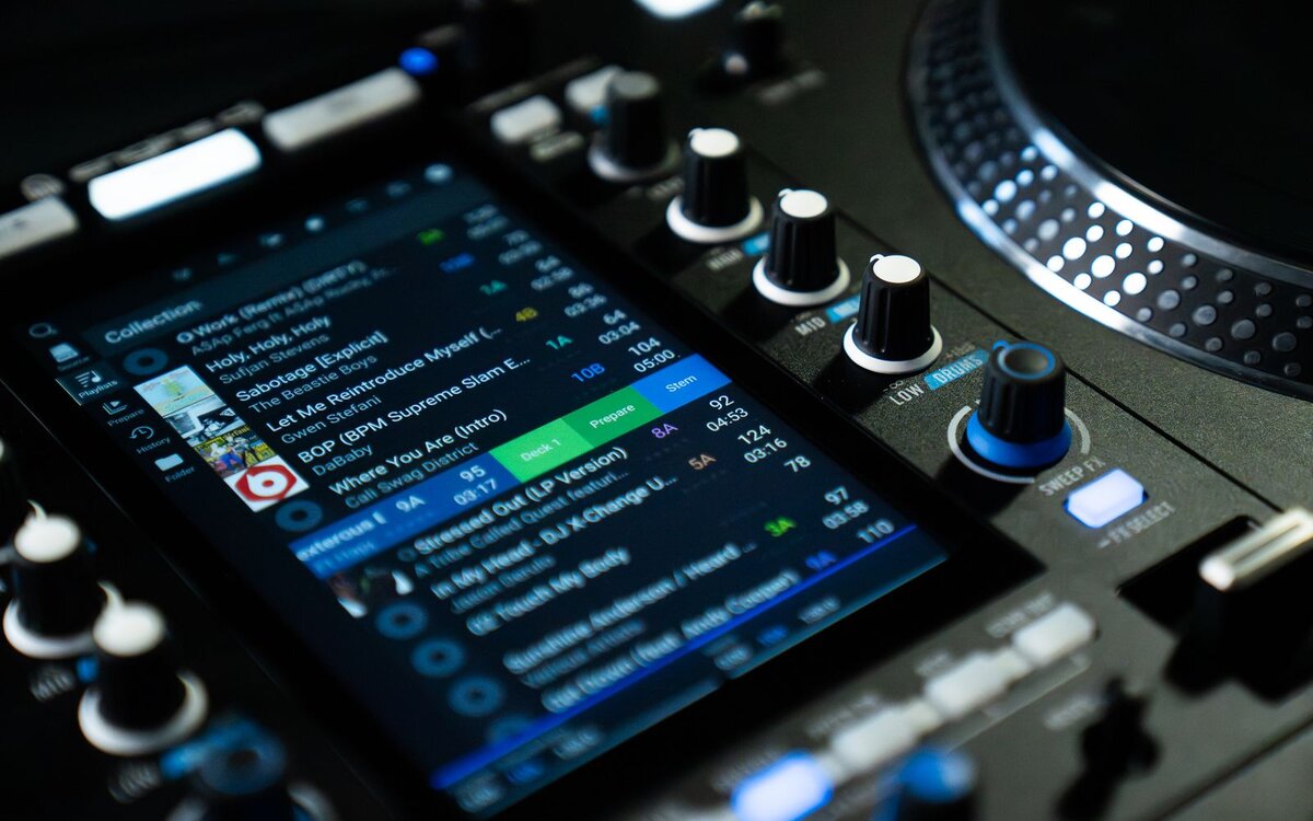 Engine DJ 5.0 ya está aquí: Stems a bordo, formas de onda RGB y mucho más