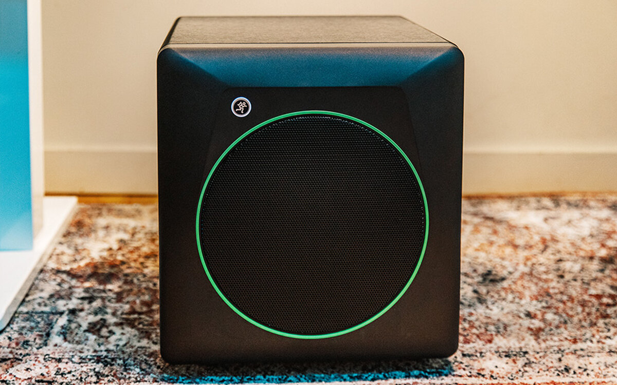 Subwoofer de estudio para monitores Mackie: por qué añadirlo y cuál elegir